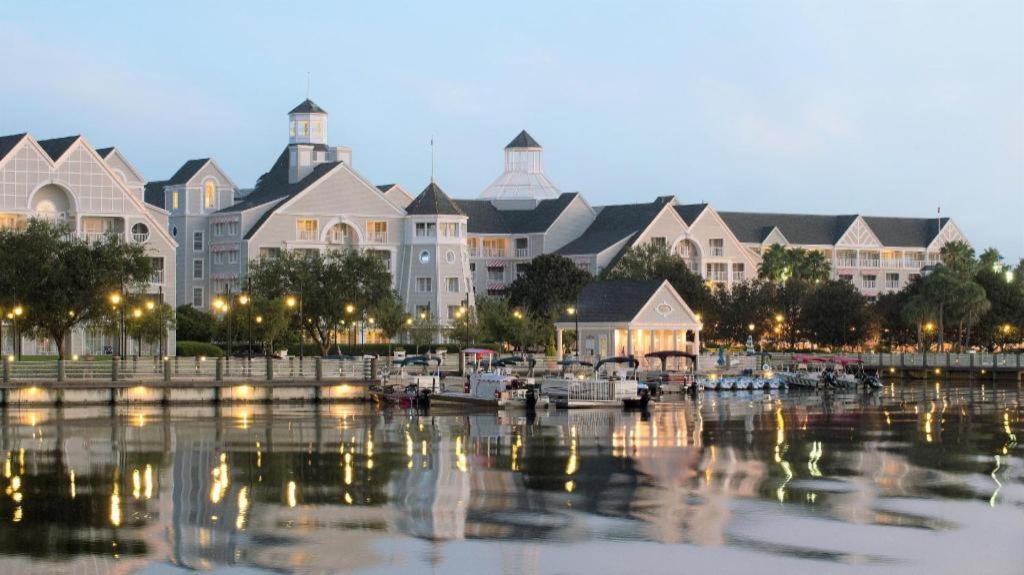 Disney'S Yacht Club Resort レイク・ブエナ・ビスタ エクステリア 写真