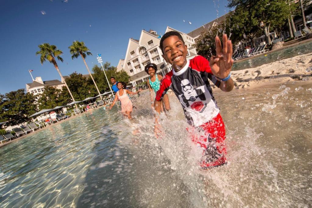 Disney'S Yacht Club Resort レイク・ブエナ・ビスタ エクステリア 写真